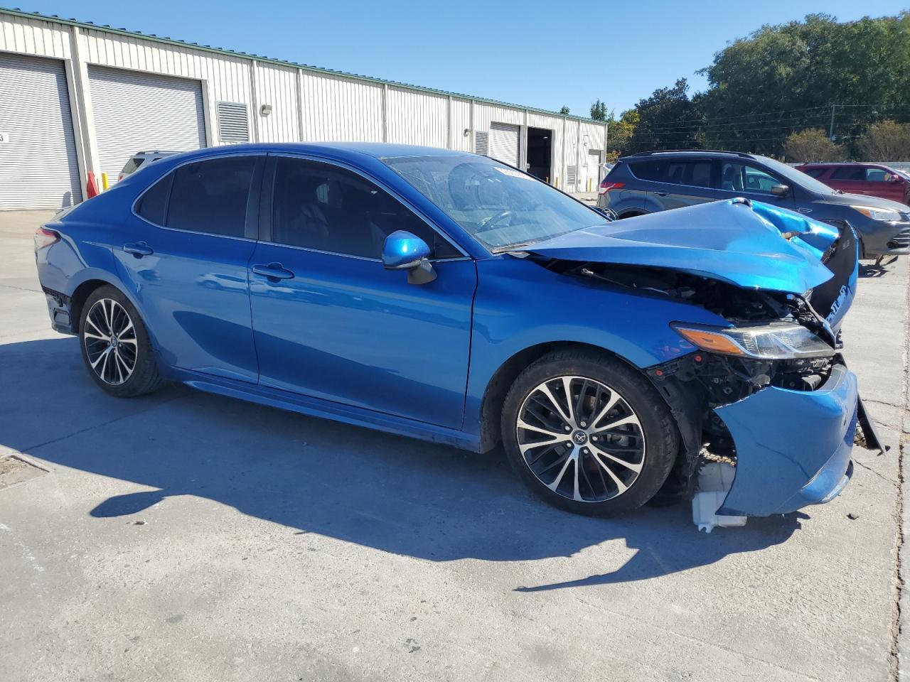 2019 TOYOTA CAMRY