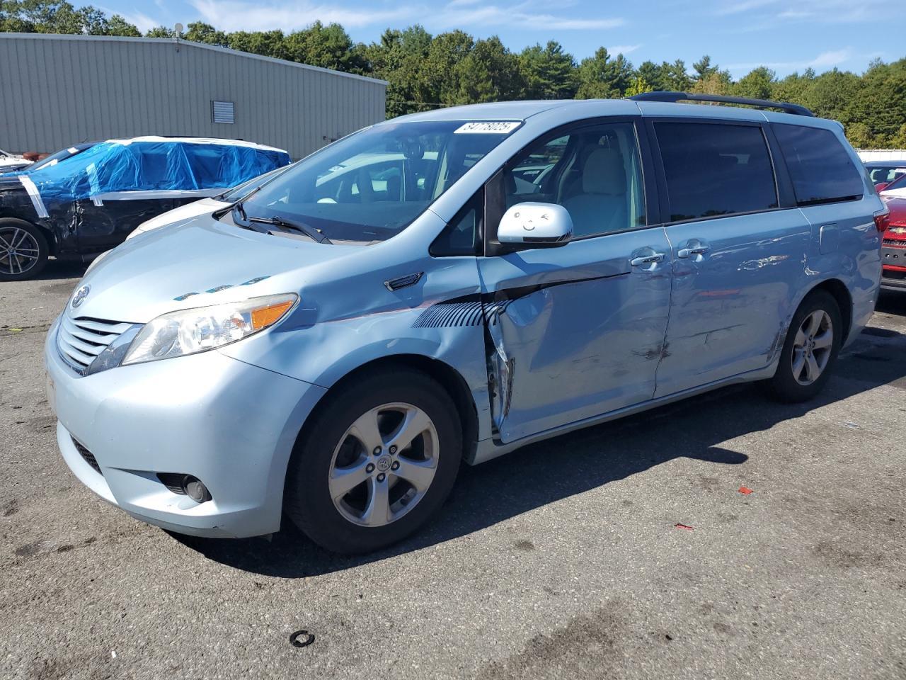 2016 TOYOTA SIENNA