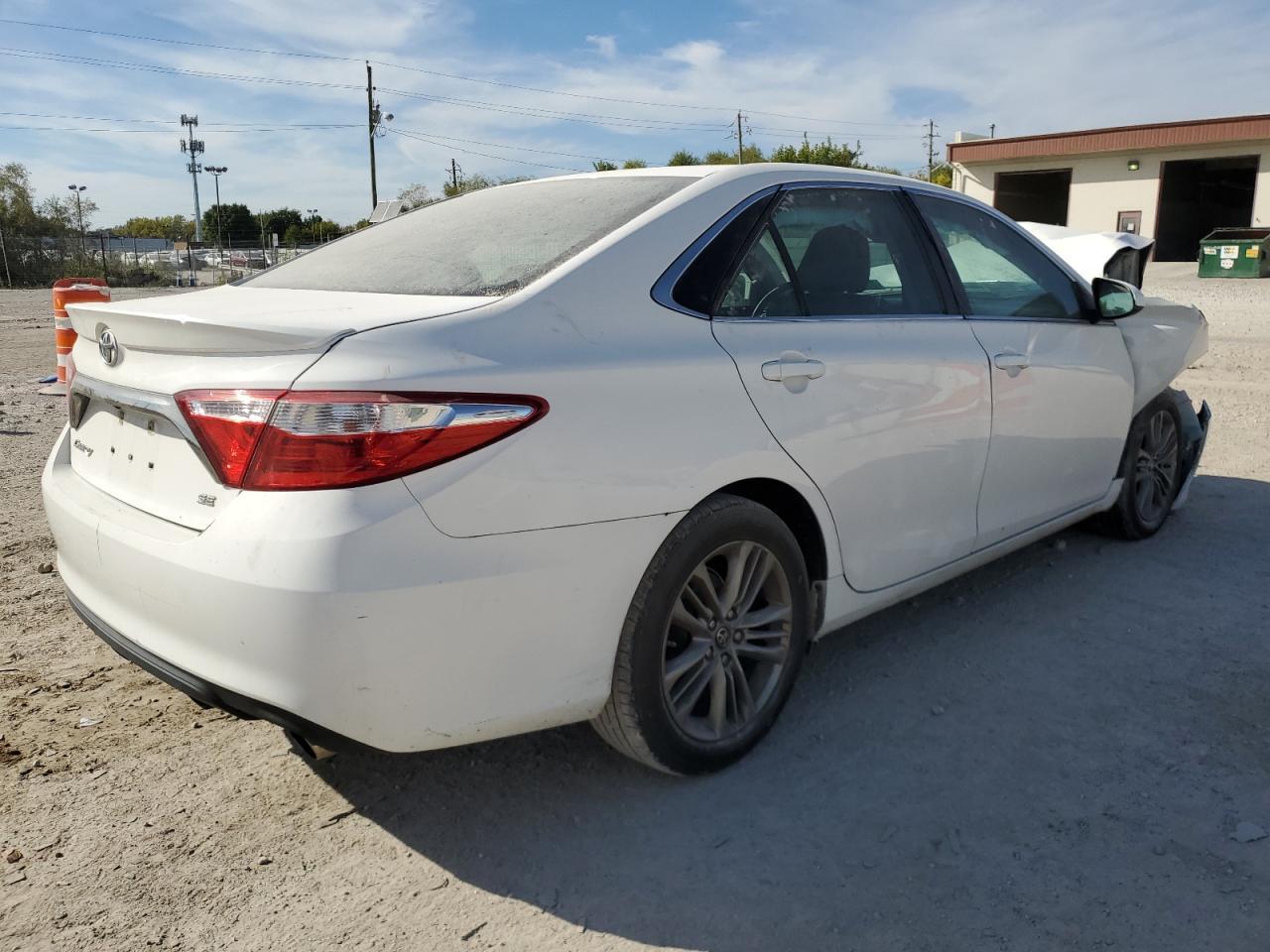 2016 TOYOTA CAMRY