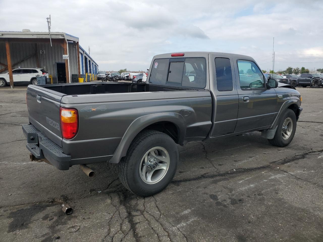 2005 MAZDA B4000