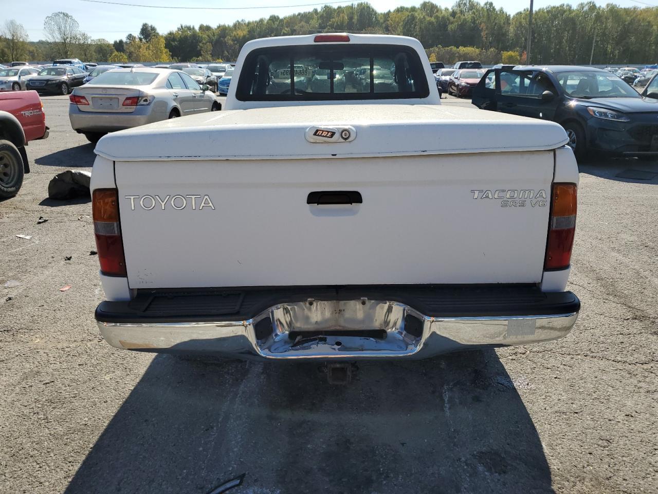 2000 TOYOTA TACOMA