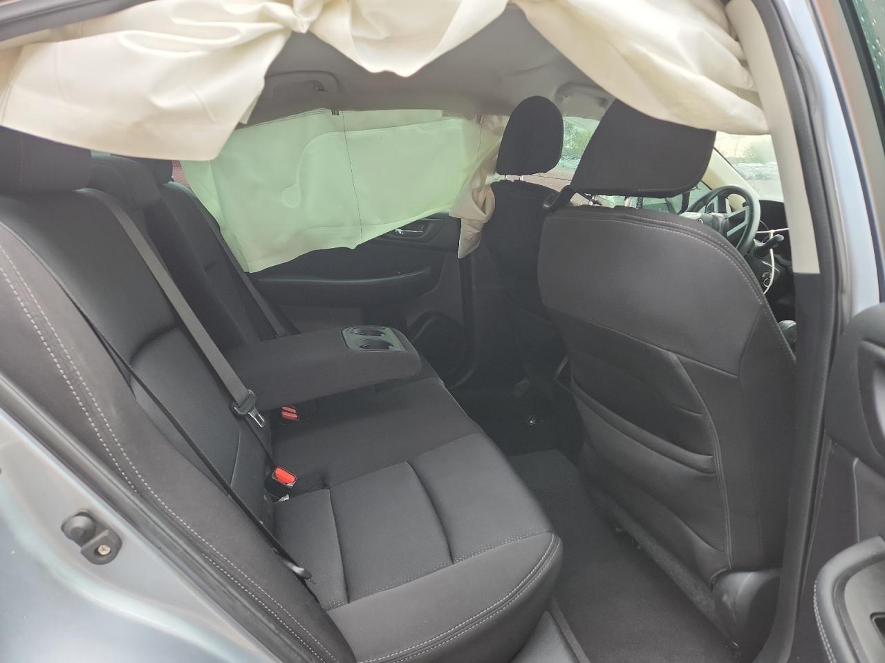 2017 SUBARU Legacy