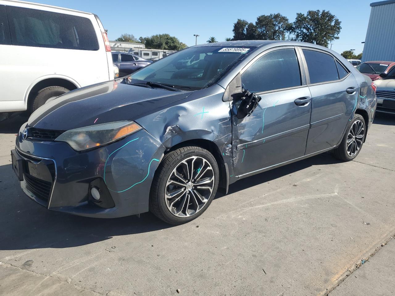 2016 TOYOTA COROLLA