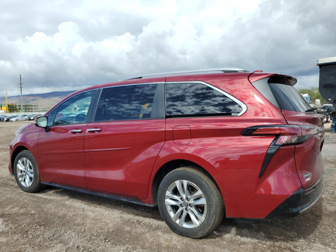 2022 TOYOTA SIENNA