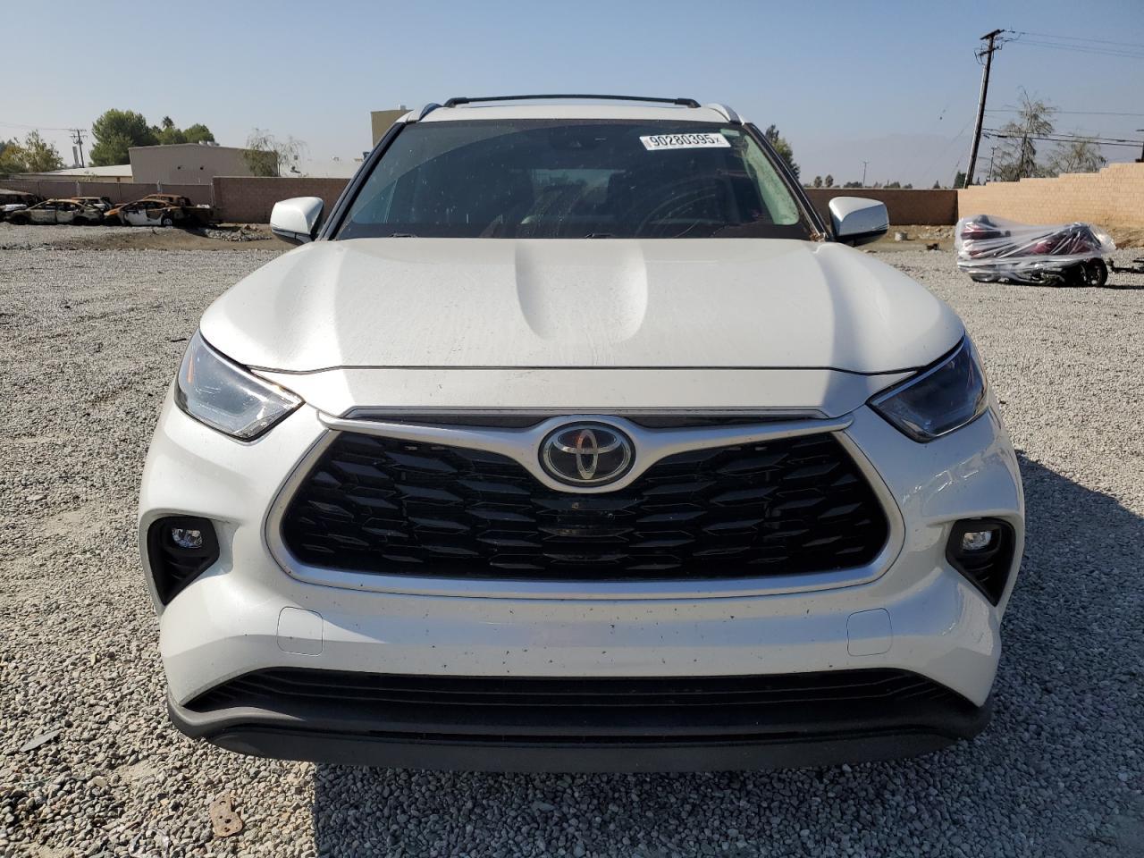 2022 TOYOTA HIGHLANDER