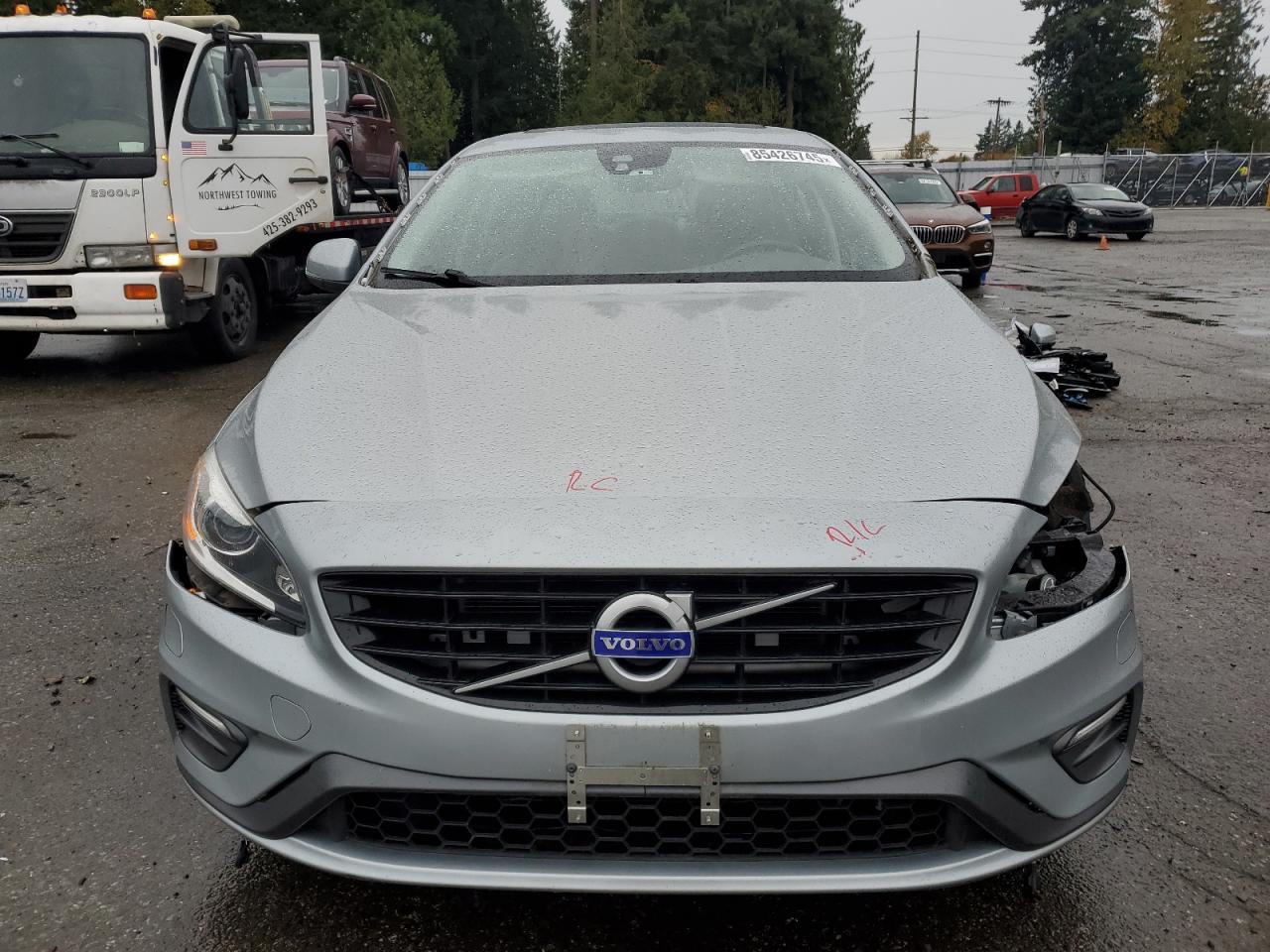 2018 VOLVO S60