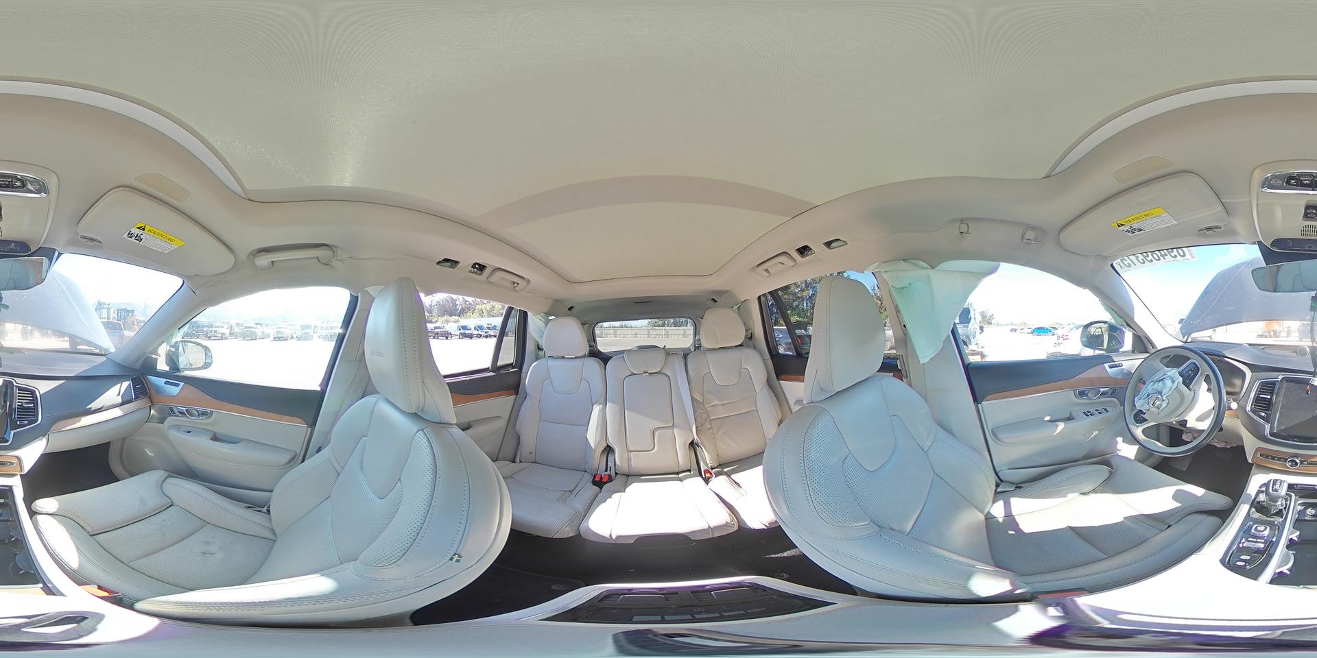 2019 VOLVO XC90