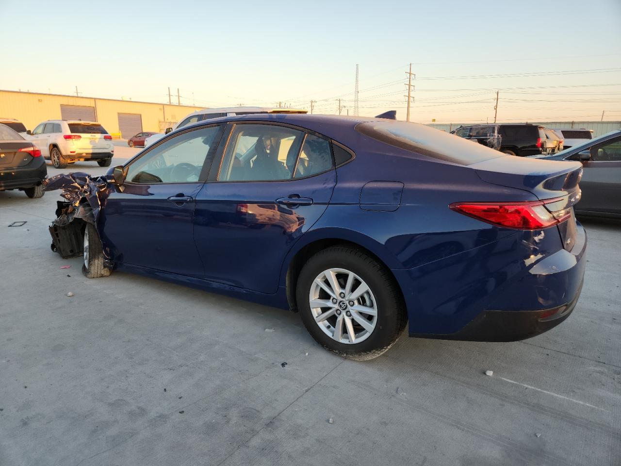 2025 TOYOTA CAMRY