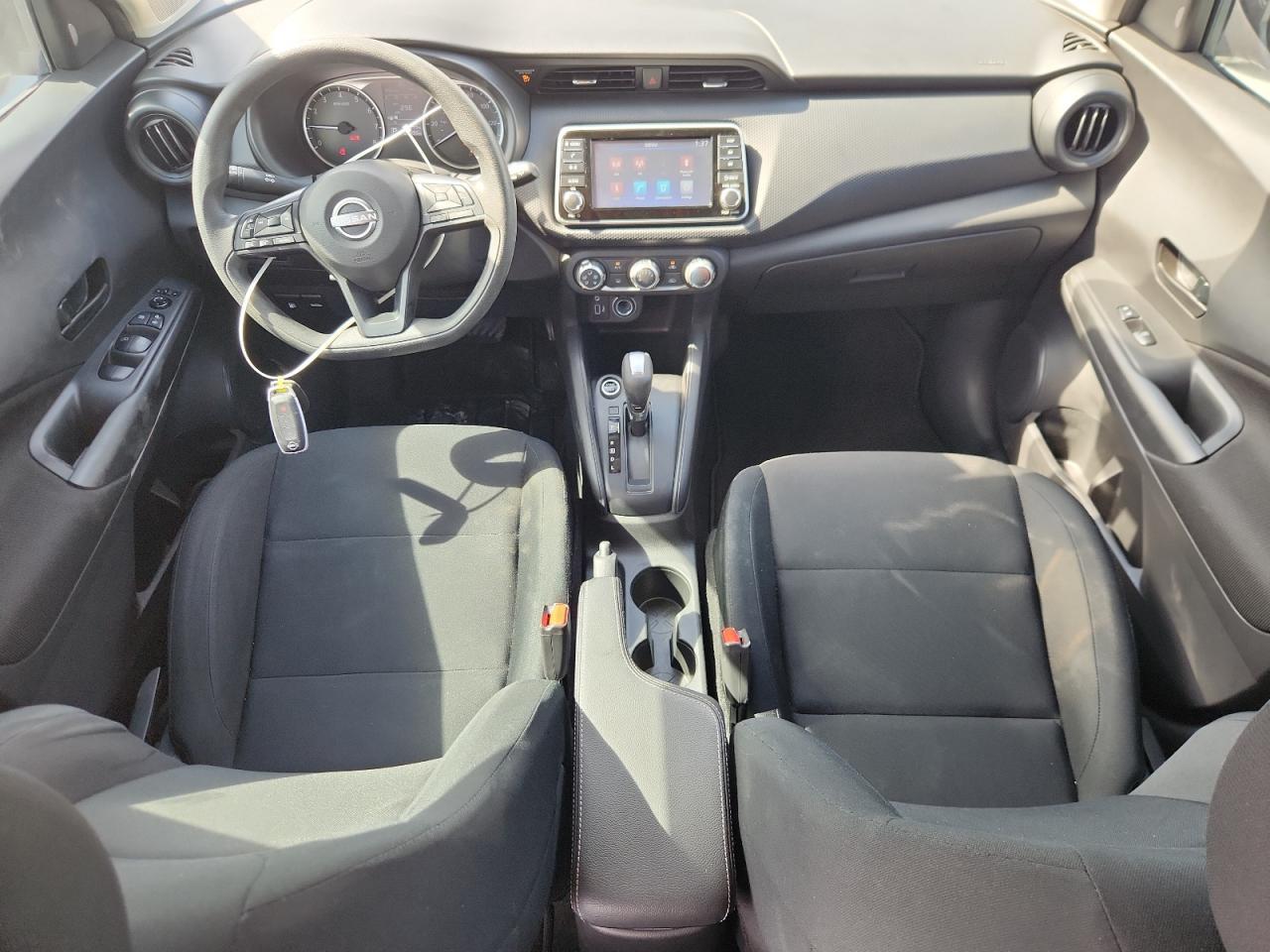 2024 NISSAN KICKS