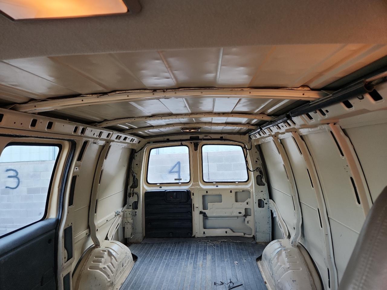 2000 CHEVROLET EXPRESS 2500
