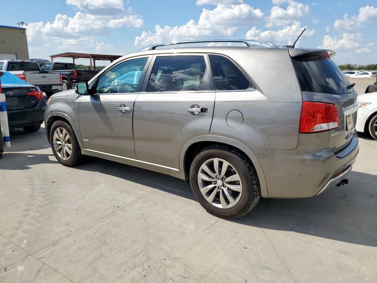2013 KIA SORENTO