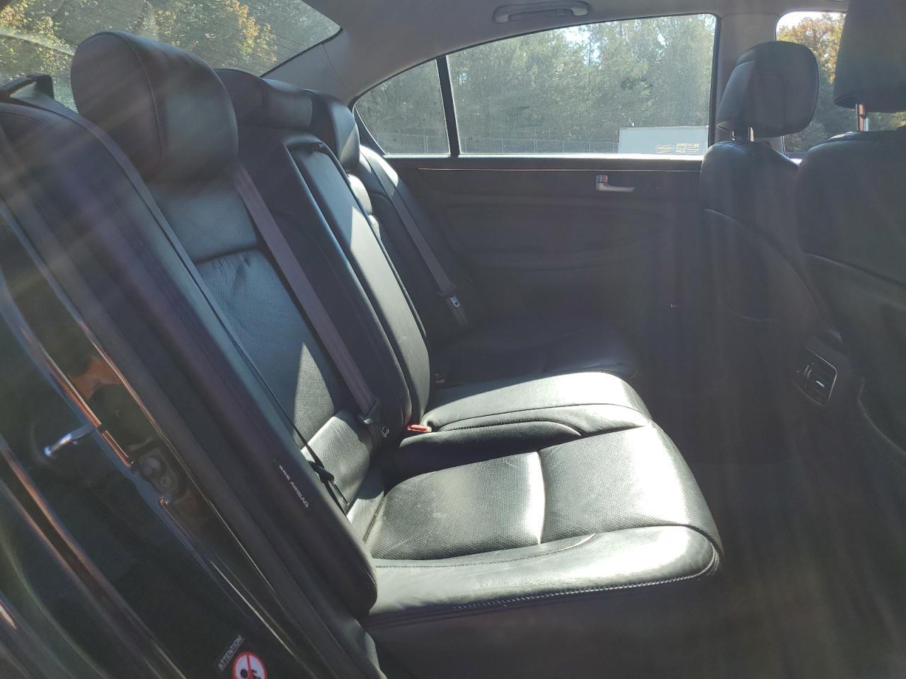 2014 HYUNDAI GENESIS