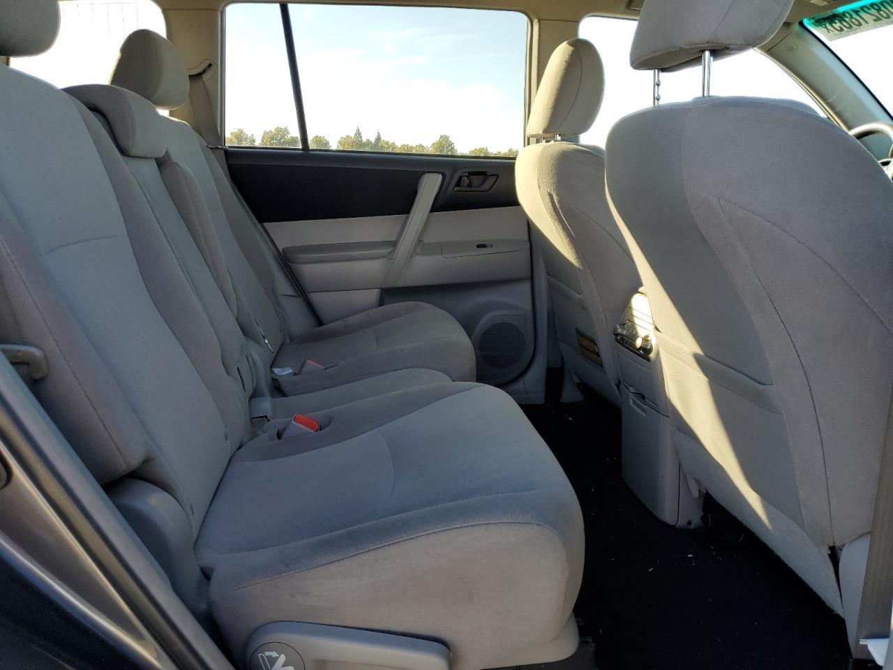 2013 TOYOTA HIGHLANDER
