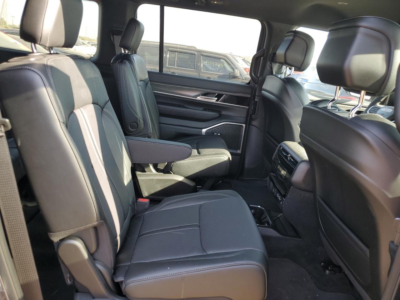2024 JEEP Wagoneer