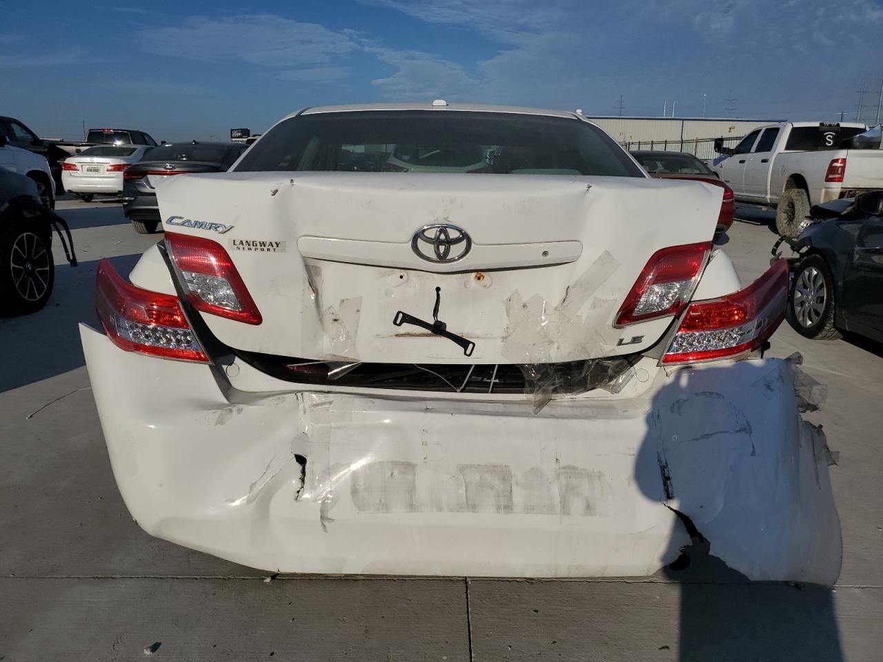 2011 TOYOTA CAMRY