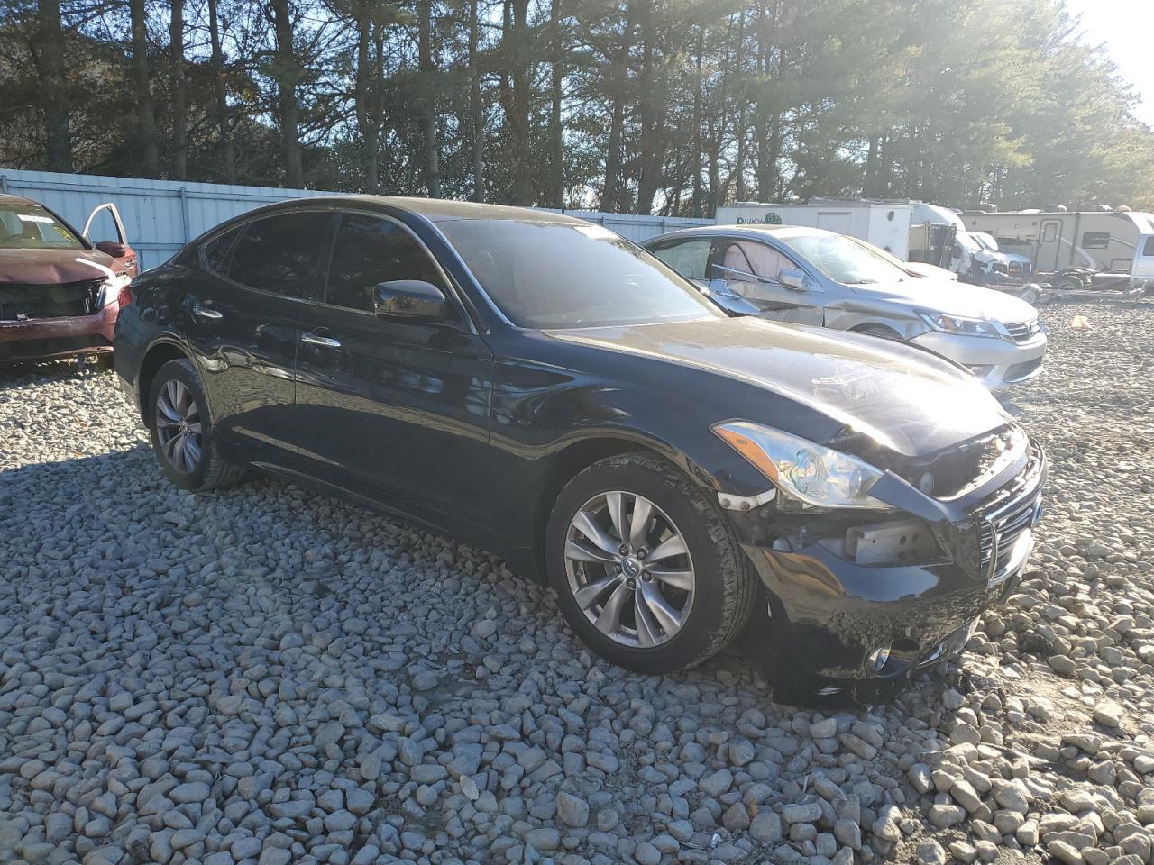2011 INFINITI M37