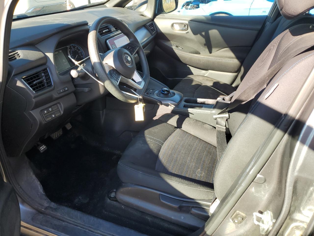 2021 NISSAN LEAF