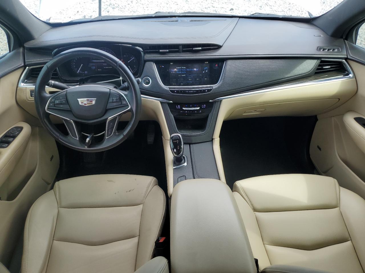 2017 CADILLAC XT5