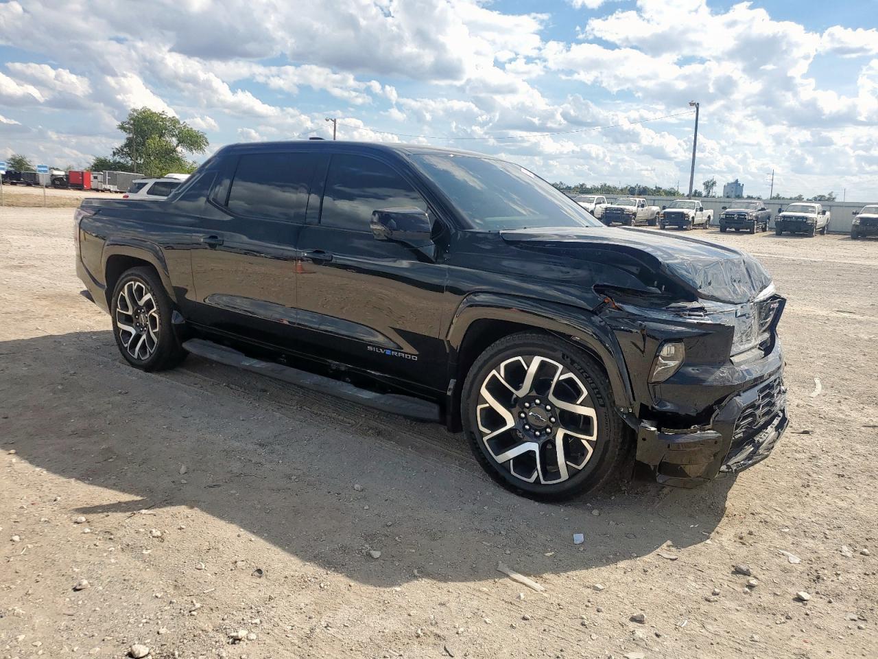 2024 CHEVROLET Silverado