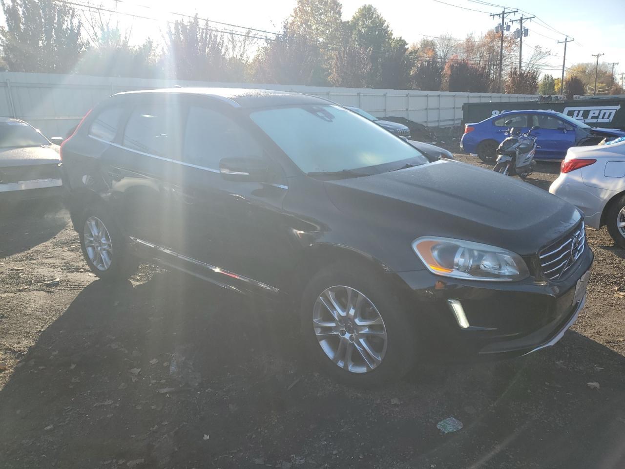 2015 VOLVO XC60