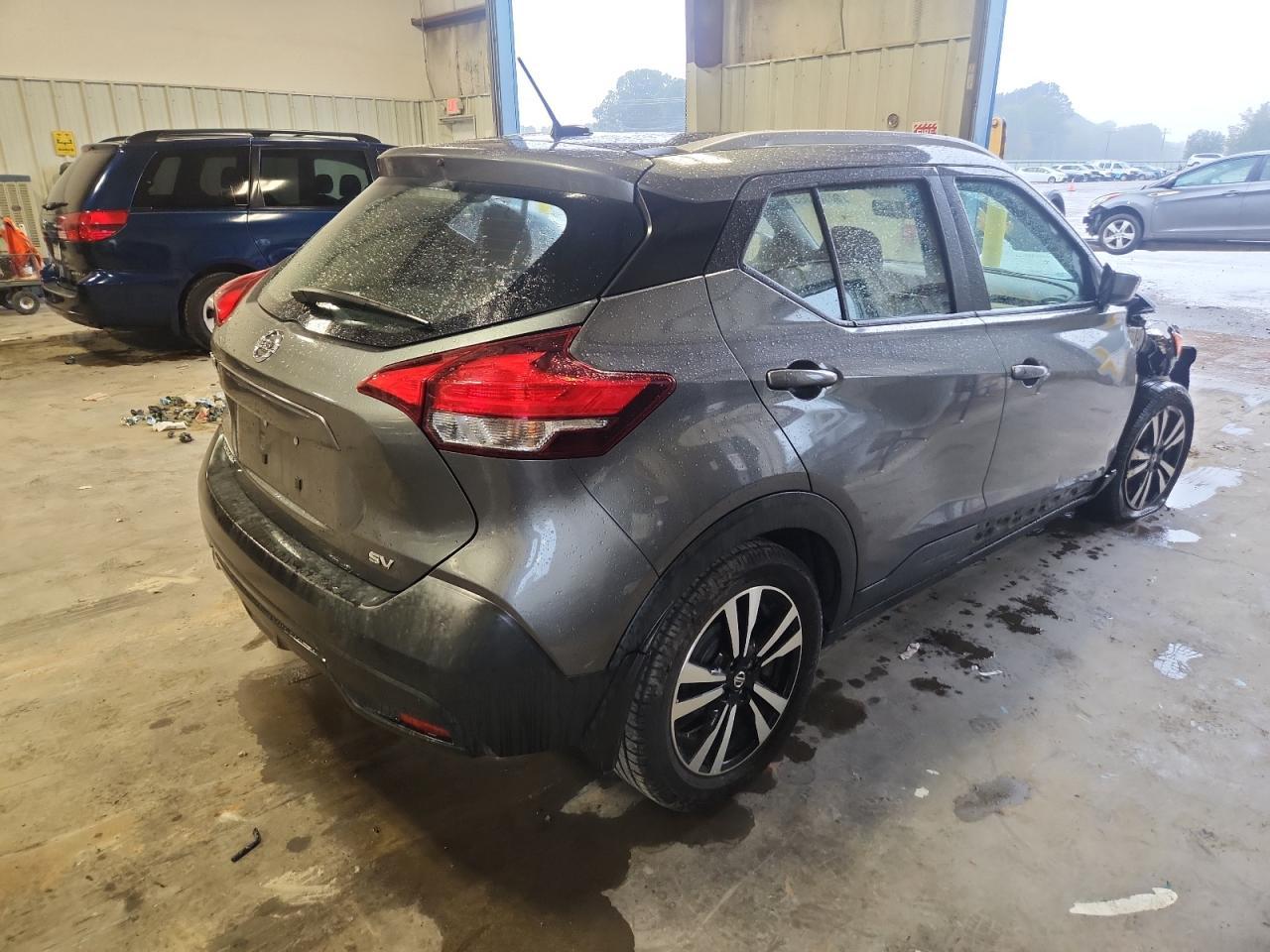 2018 NISSAN KICKS