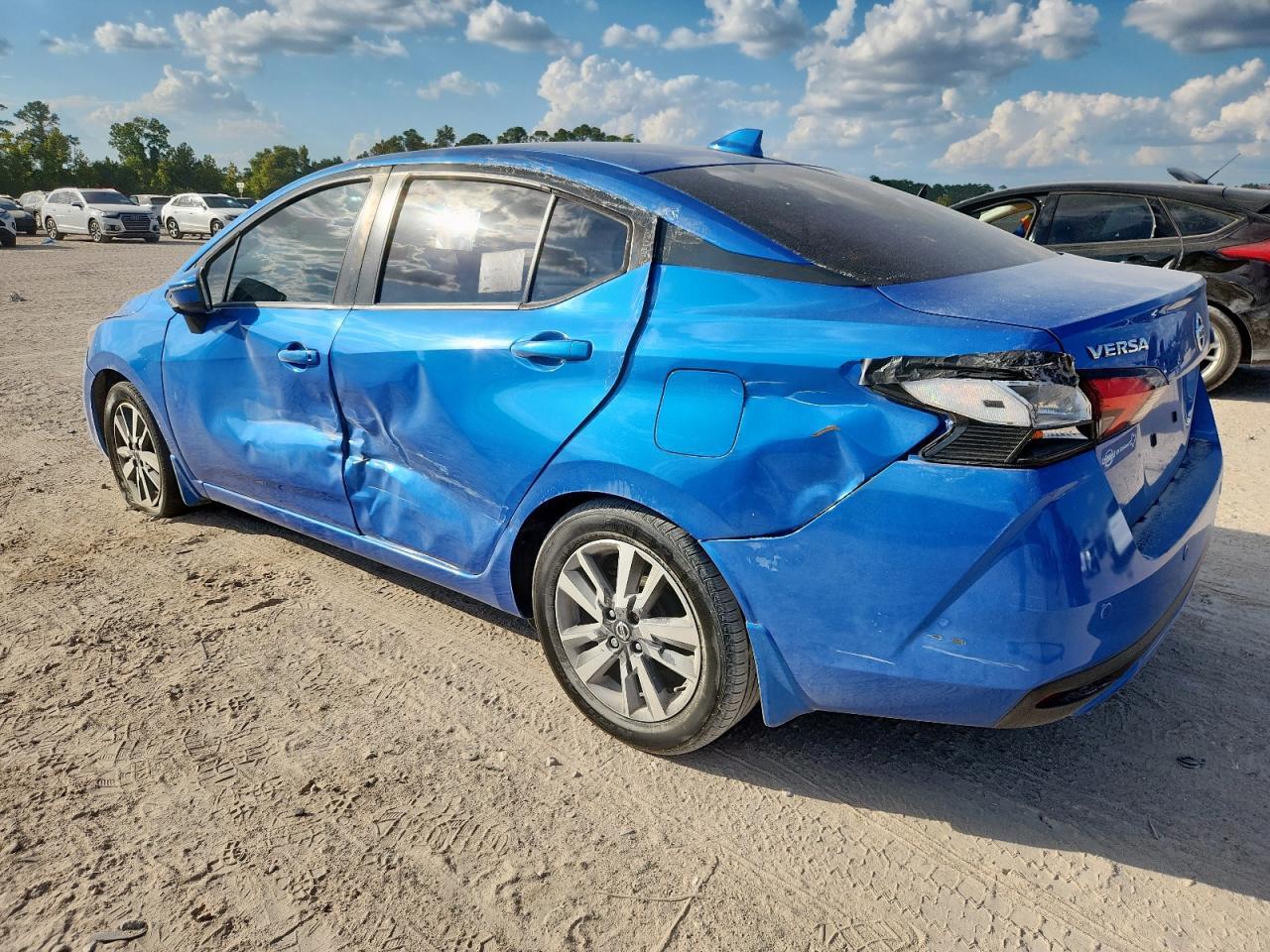 2020 NISSAN VERSA