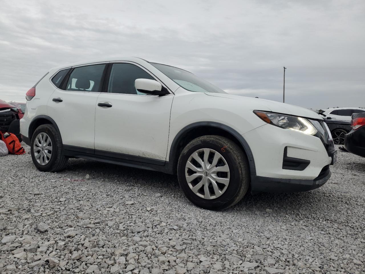 2017 NISSAN ROGUE