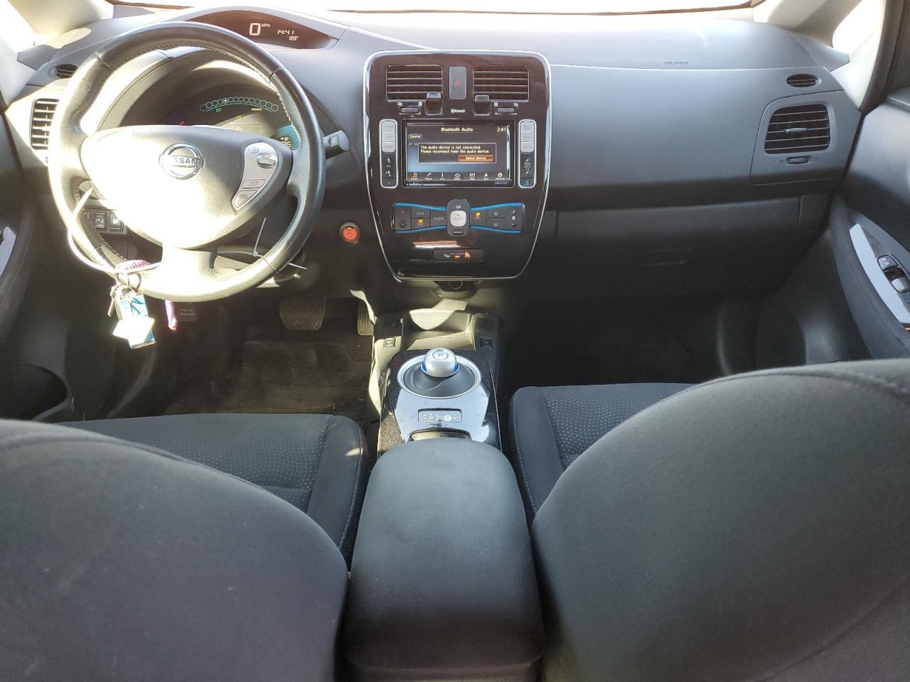 2016 NISSAN LEAF