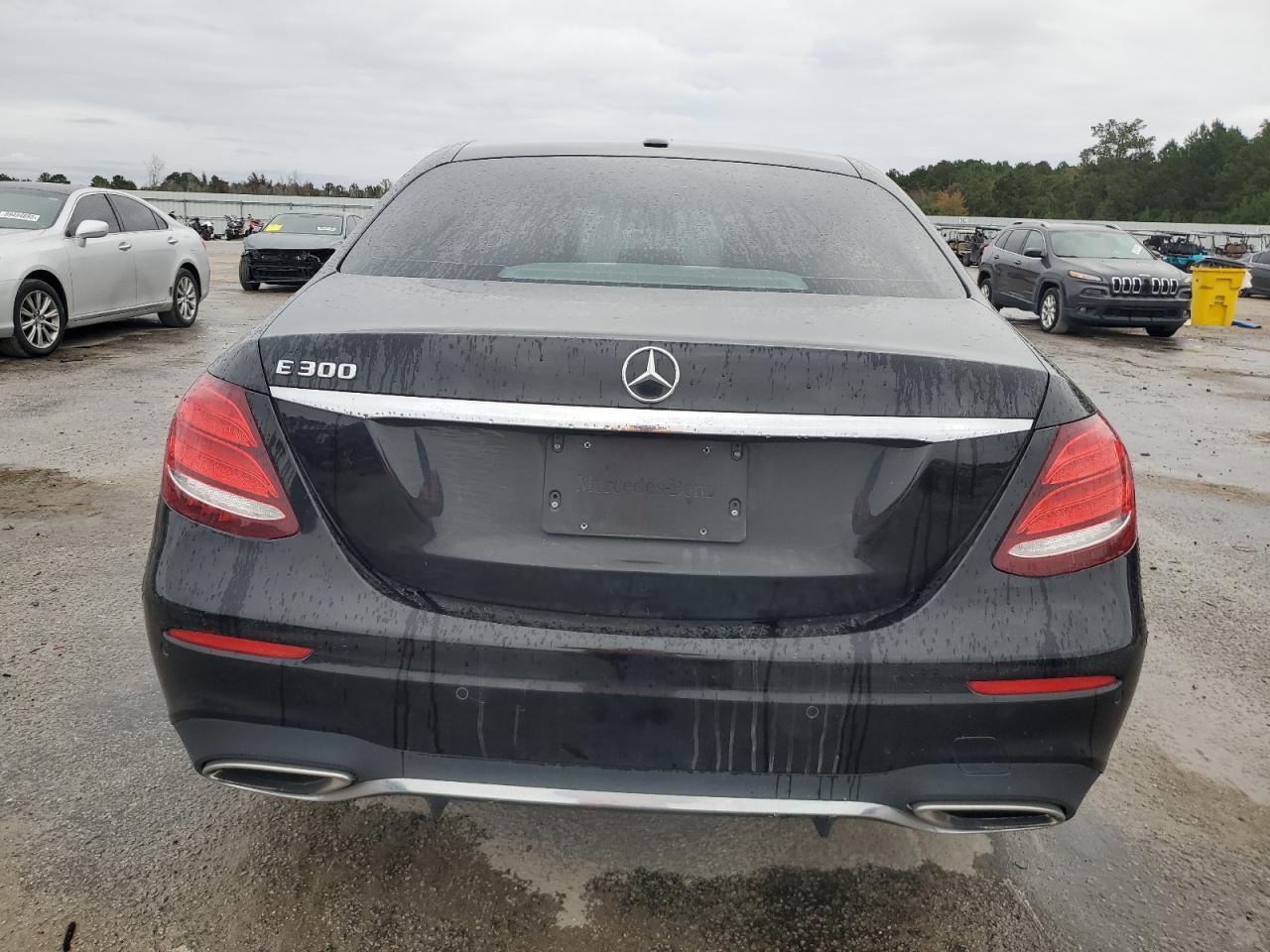 2017 MERCEDES-BENZ E-Class