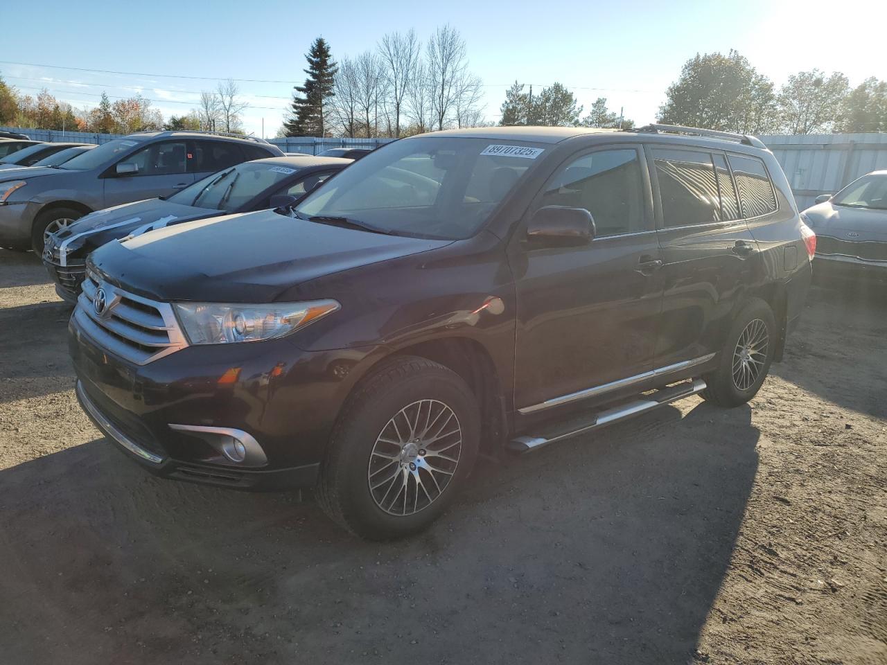 2011 TOYOTA HIGHLANDER