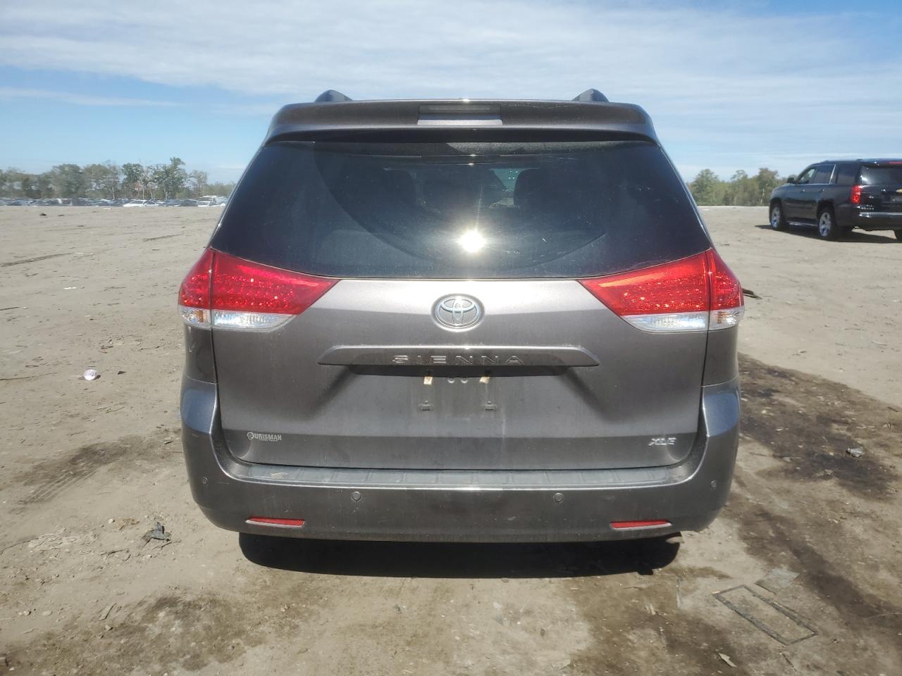 2014 TOYOTA SIENNA