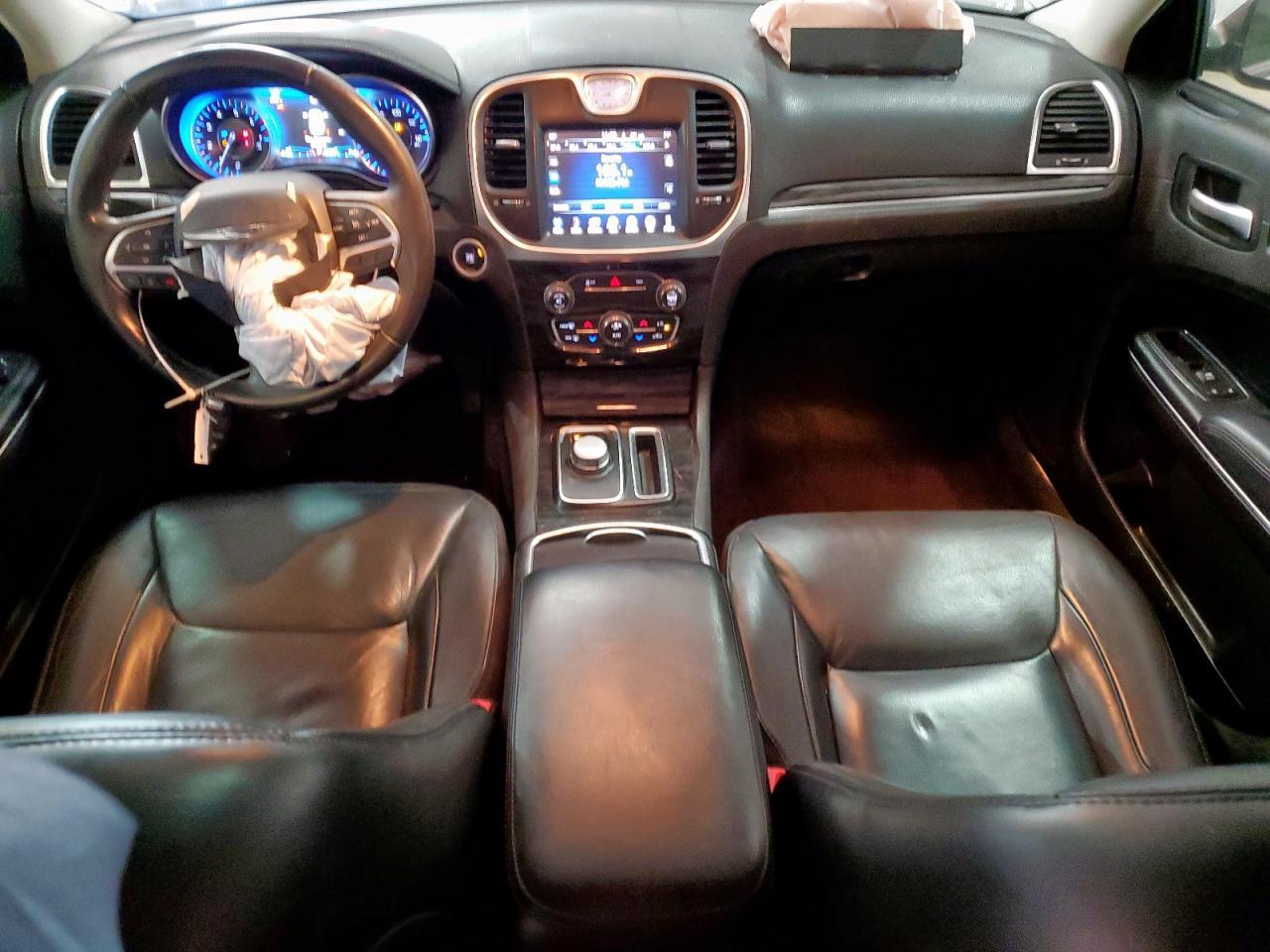 2016 CHRYSLER 300