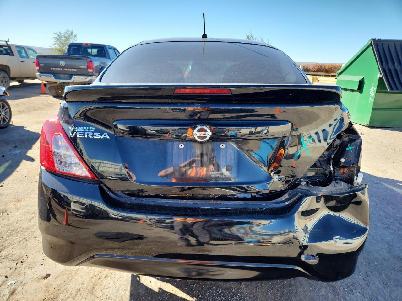 2017 NISSAN VERSA