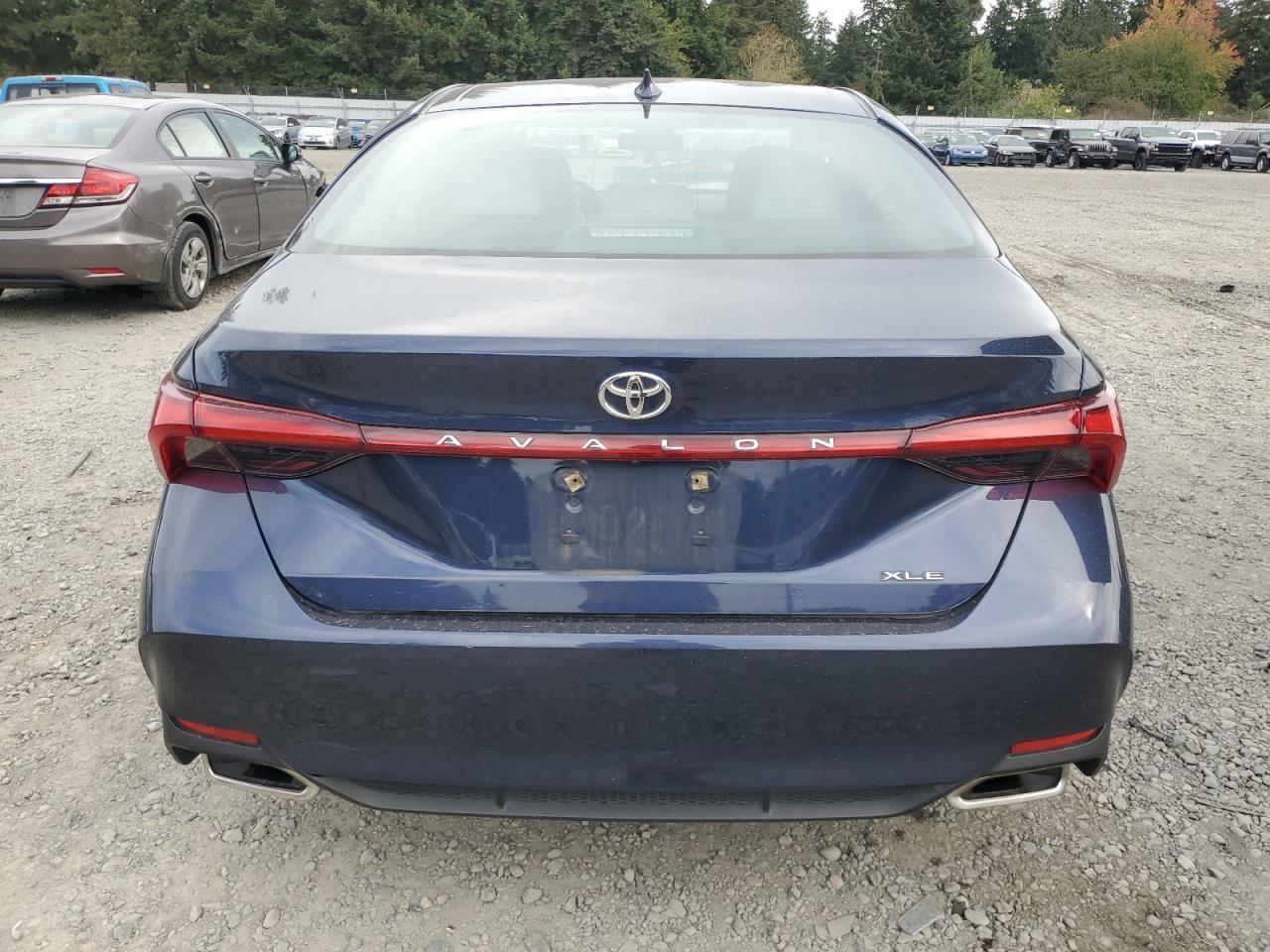 2019 TOYOTA Avalon