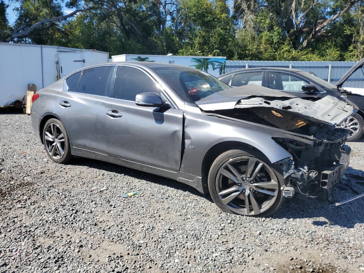 2015 INFINITI Q50