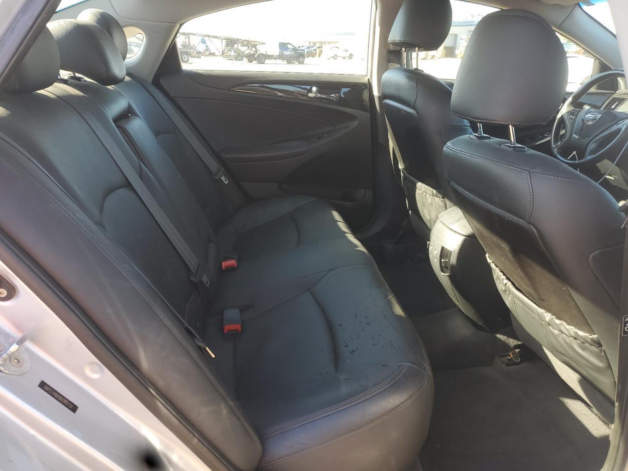 2011 HYUNDAI SONATA