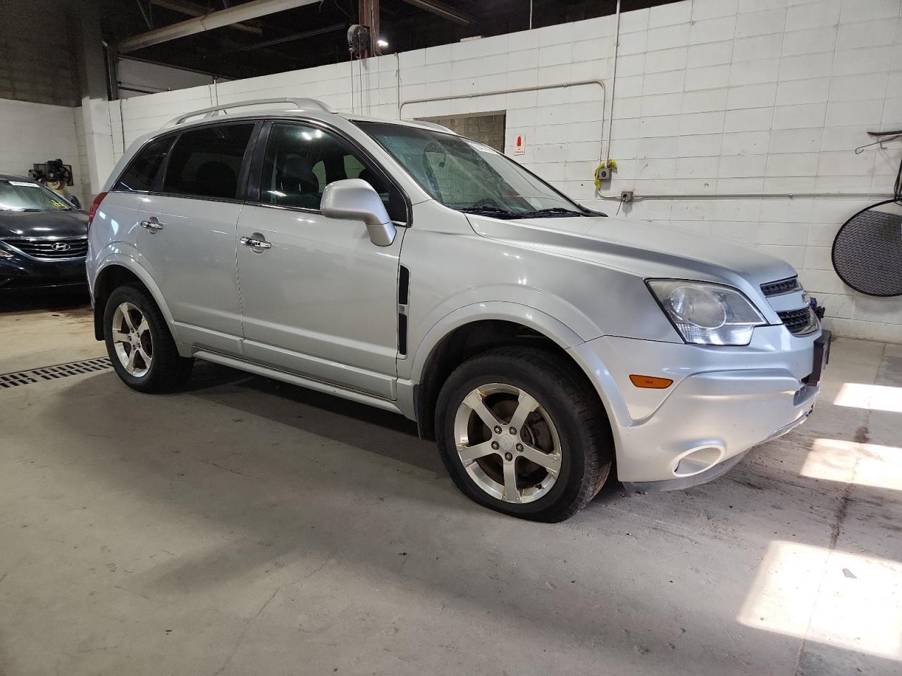 2012 CHEVROLET Captiva