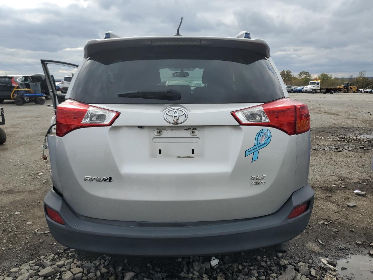 2015 TOYOTA RAV4