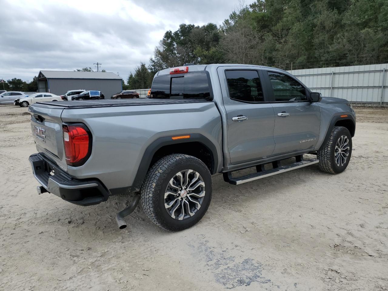2024 GMC CANYON