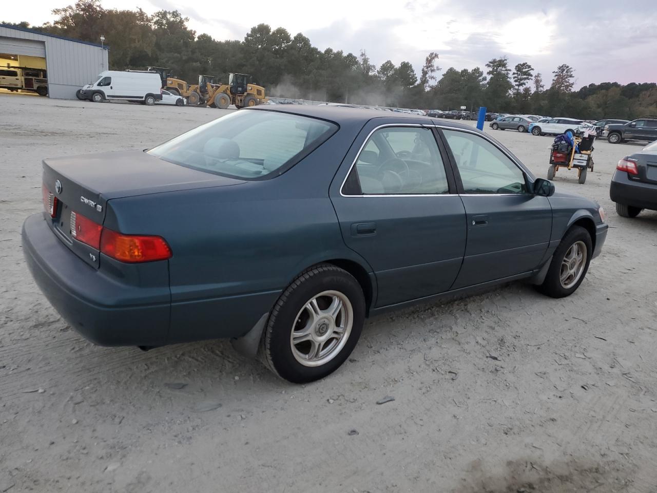 2001 TOYOTA CAMRY