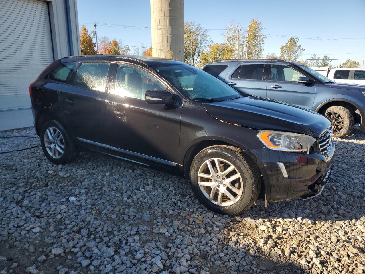 2017 VOLVO XC60