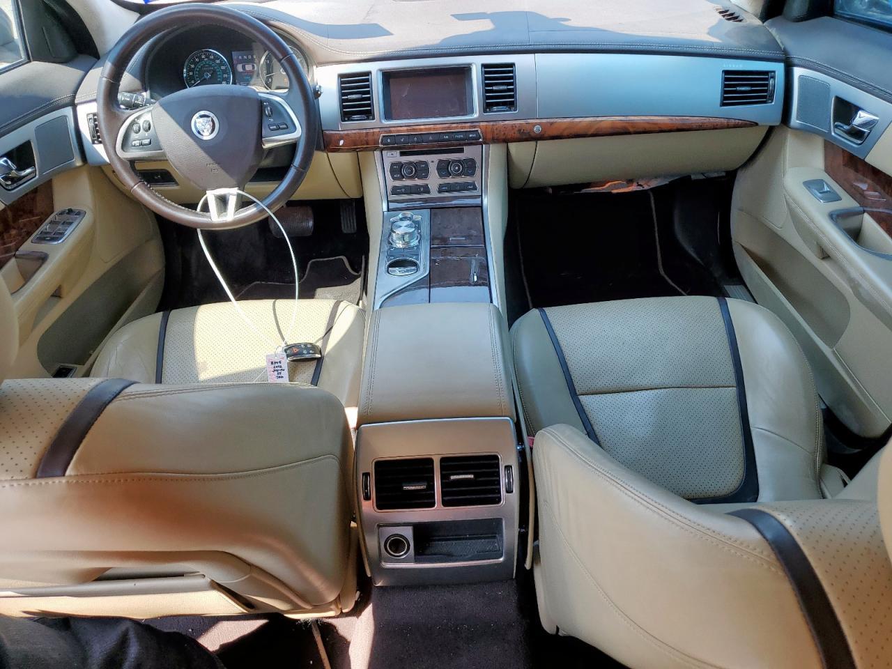 2012 JAGUAR XF