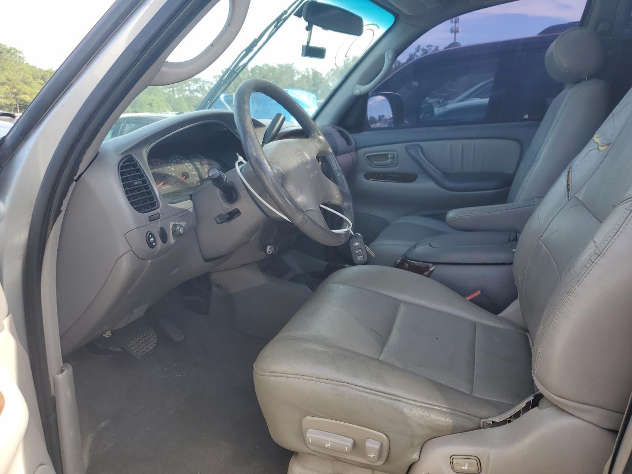 2002 TOYOTA Sequoia