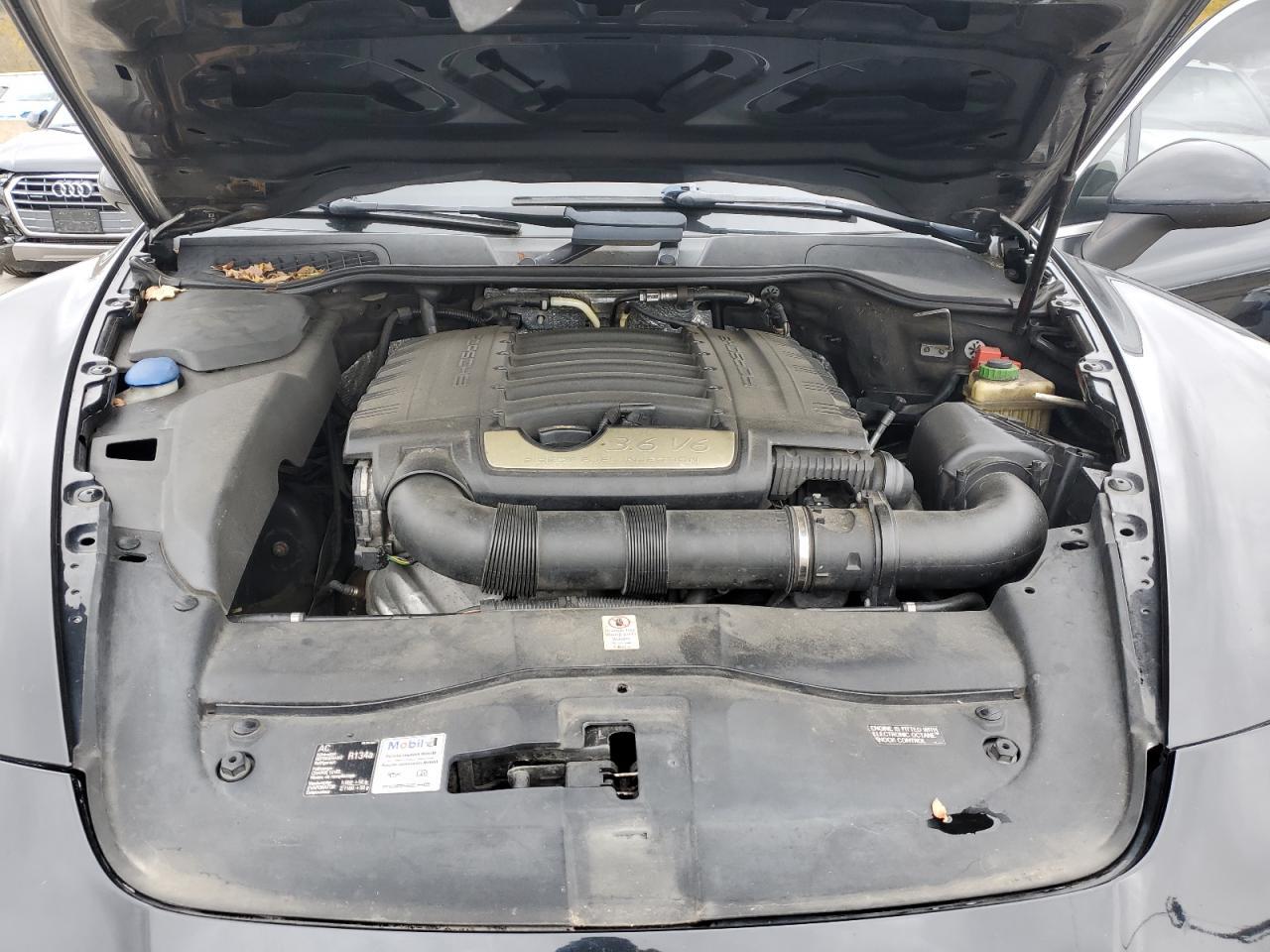 2014 PORSCHE CAYENNE