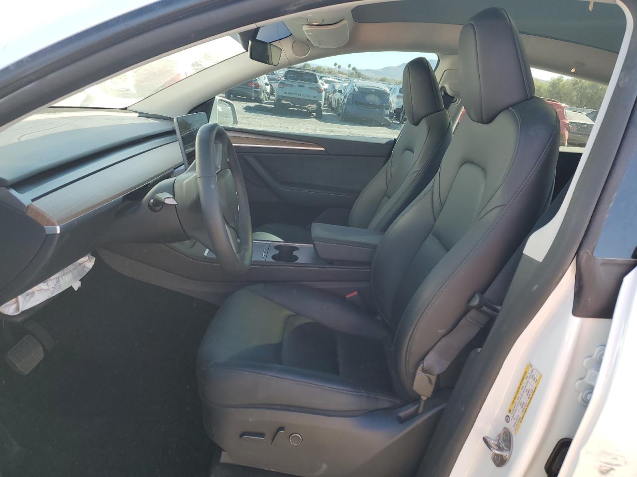 2025 TESLA MODEL Y