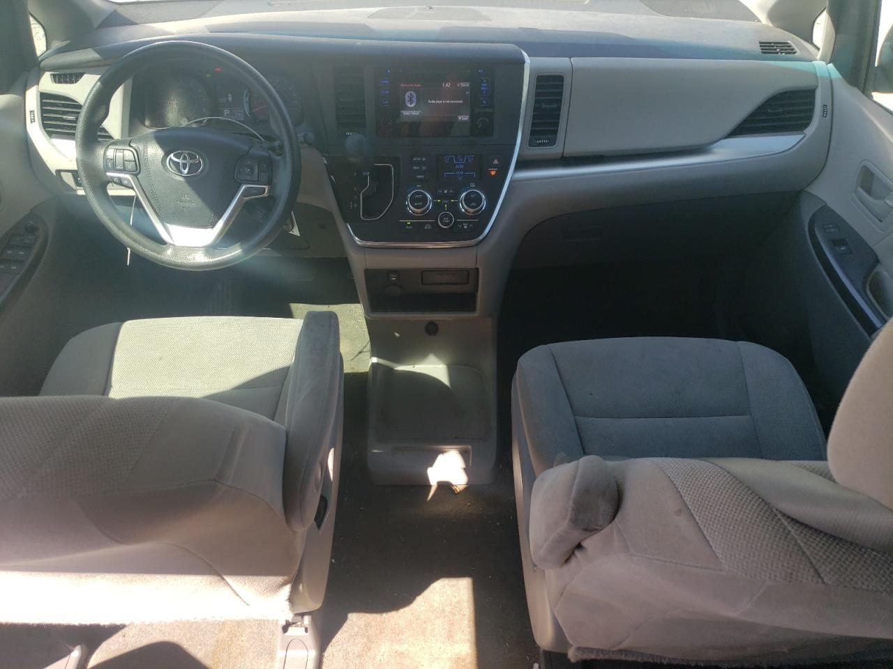 2015 TOYOTA SIENNA