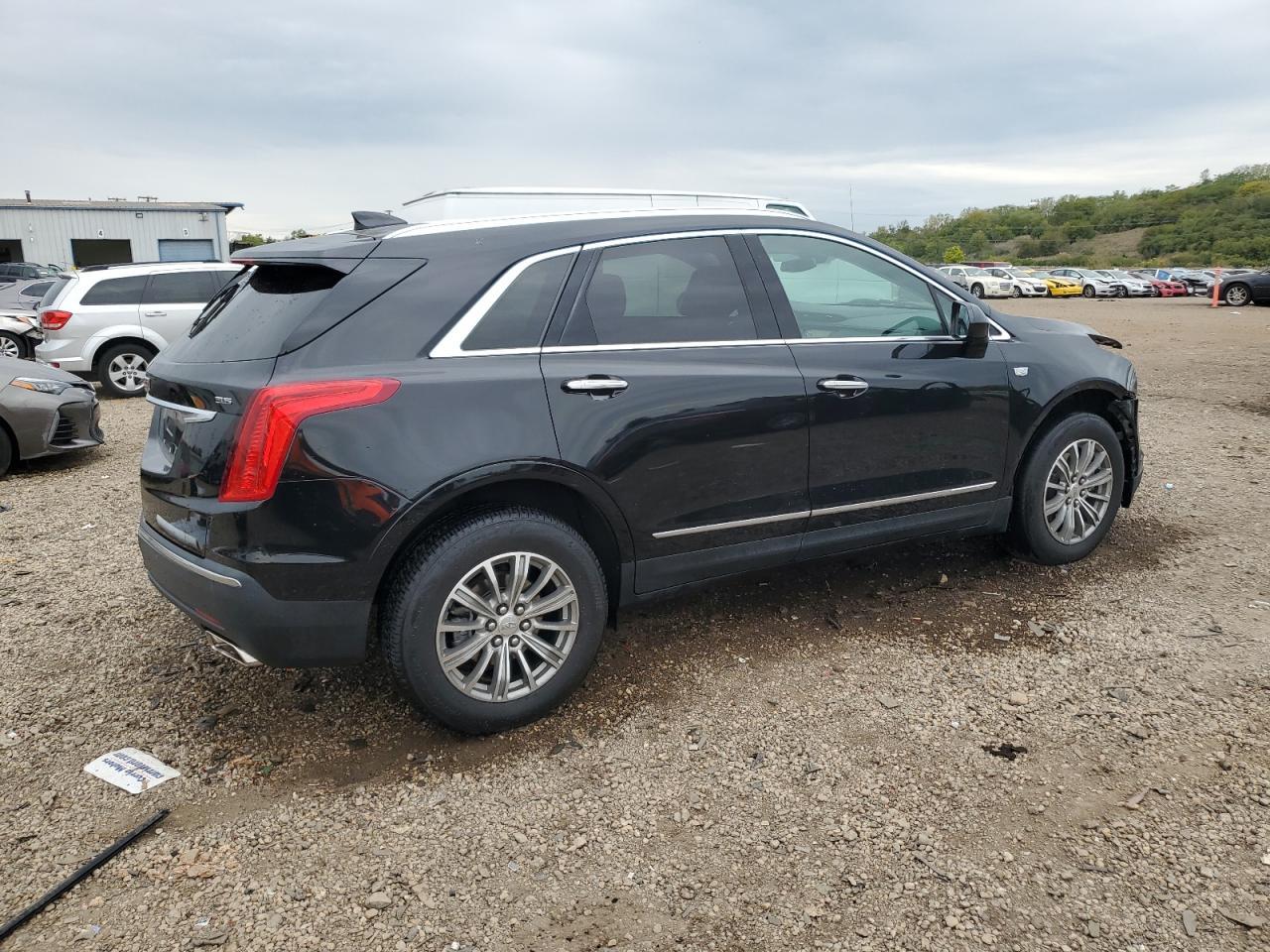 2017 CADILLAC XT5