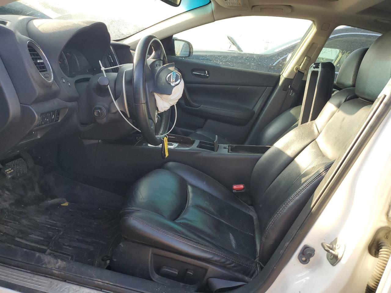 2011 NISSAN Maxima