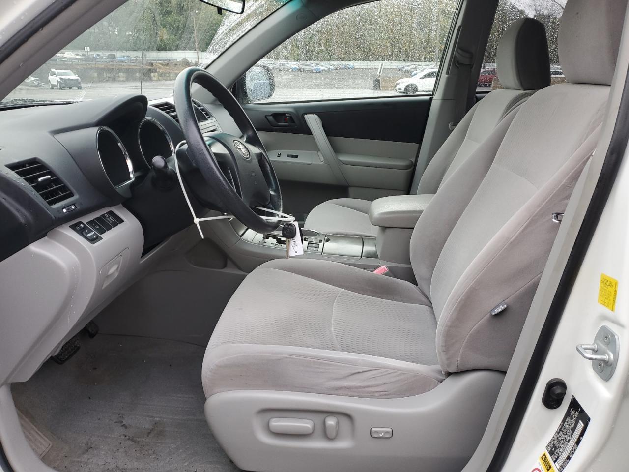 2010 TOYOTA HIGHLANDER