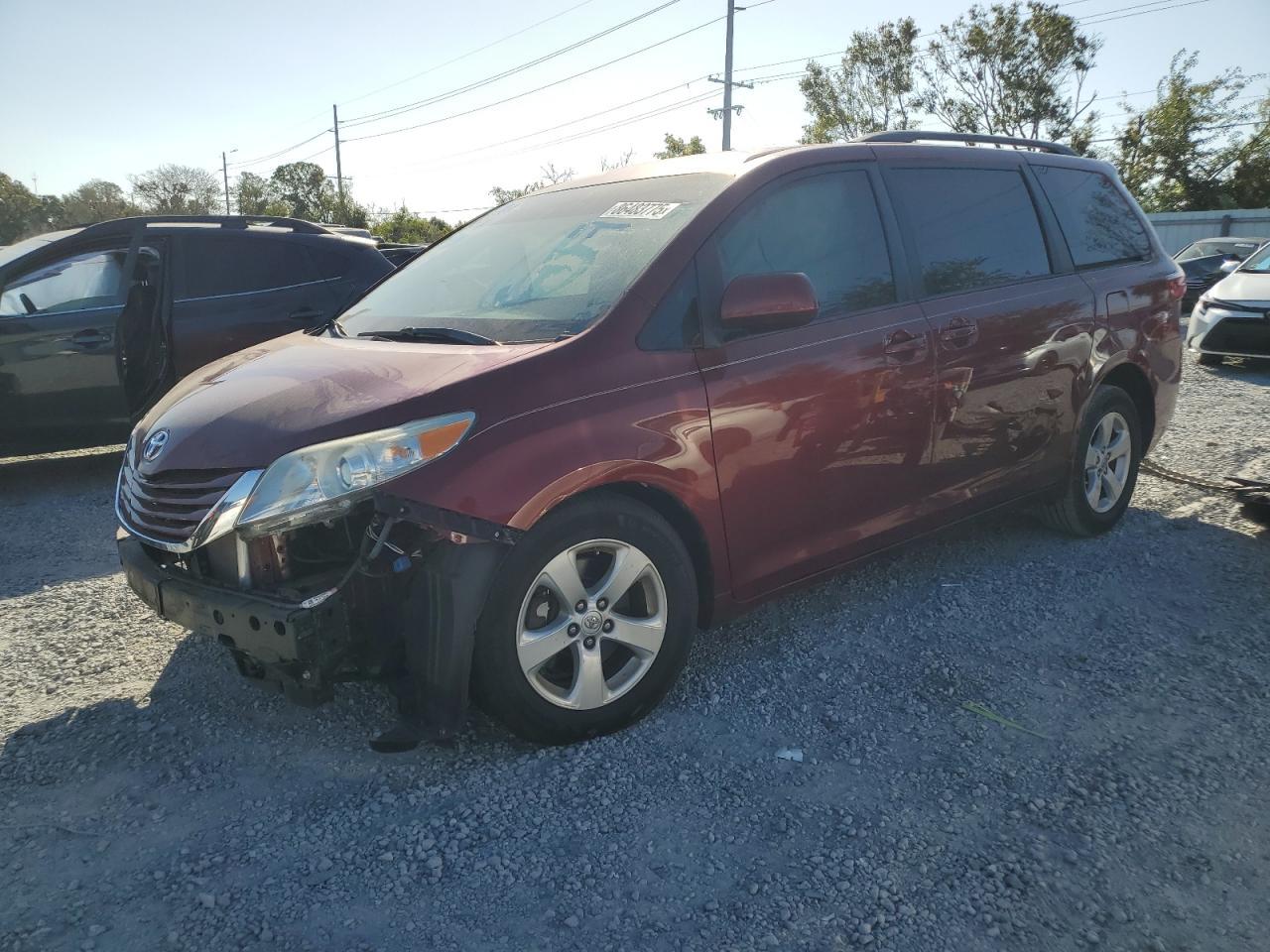 2015 TOYOTA SIENNA